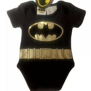 Batman onesies bodysuits for boys NWT